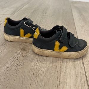 Navy blue and yellow Velcro VEJA sneakers